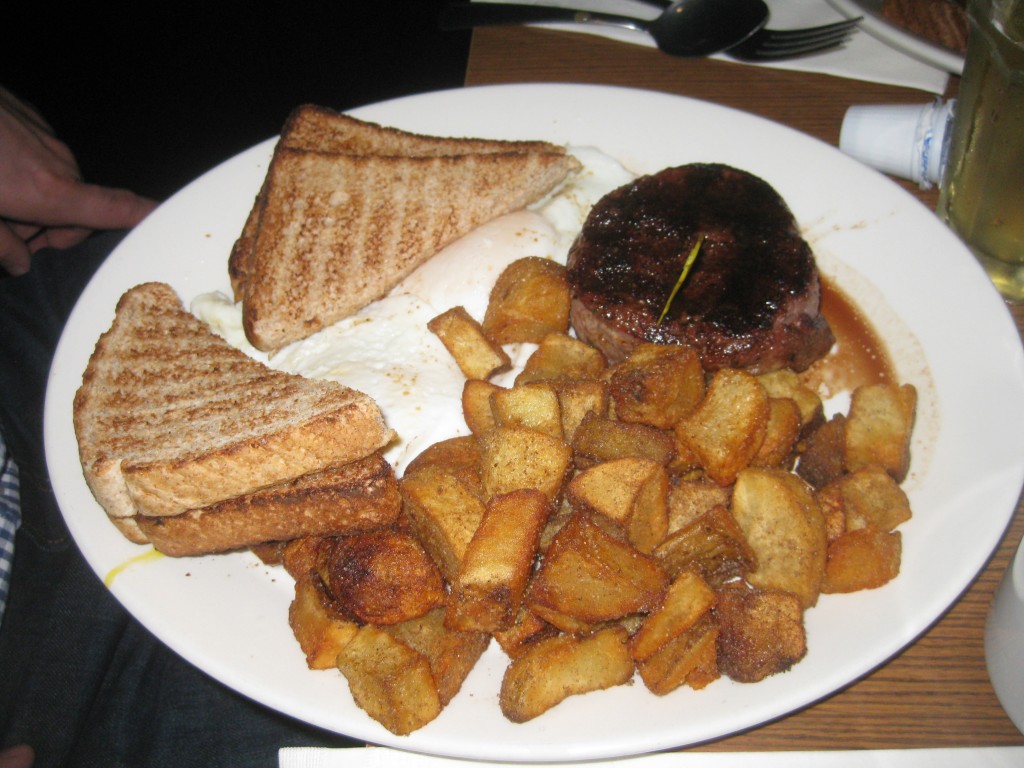 7oz Filet Brunch Special $15.00