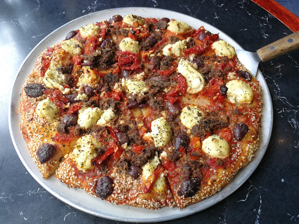 Salvatore's vegan pizza